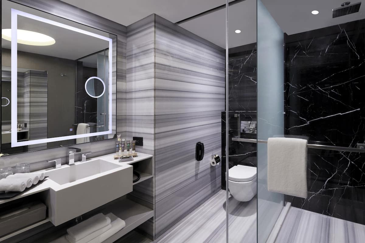 1 bedroom, minibar, in-room safe, desk