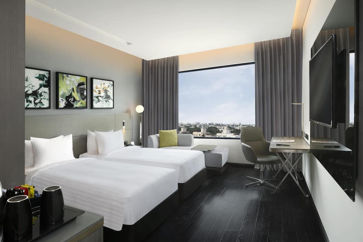 superior room, 2 single beds | 1 bedroom, minibar, in-room safe, desk