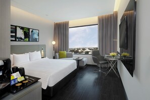 Quarto premier, vista para a cidade (Higher Floor) | 1 quarto, frigobar, cofres nos quartos, escrivaninha