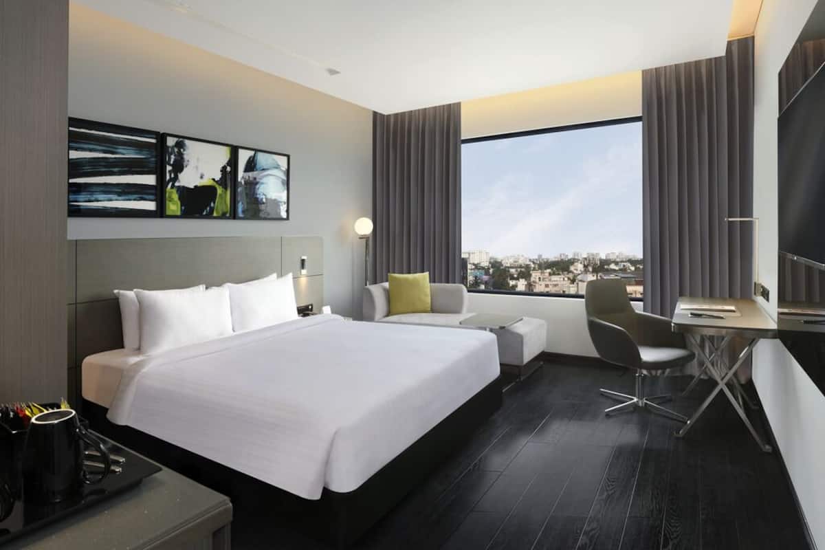 Minibar, in-room safe, desk, blackout curtains