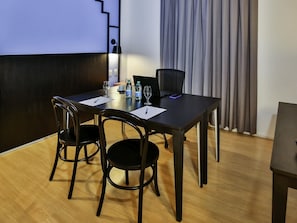 In-room safe, desk, blackout drapes, soundproofing