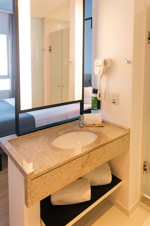 Appartement Supérieur, 1 lit double | Salle de bain