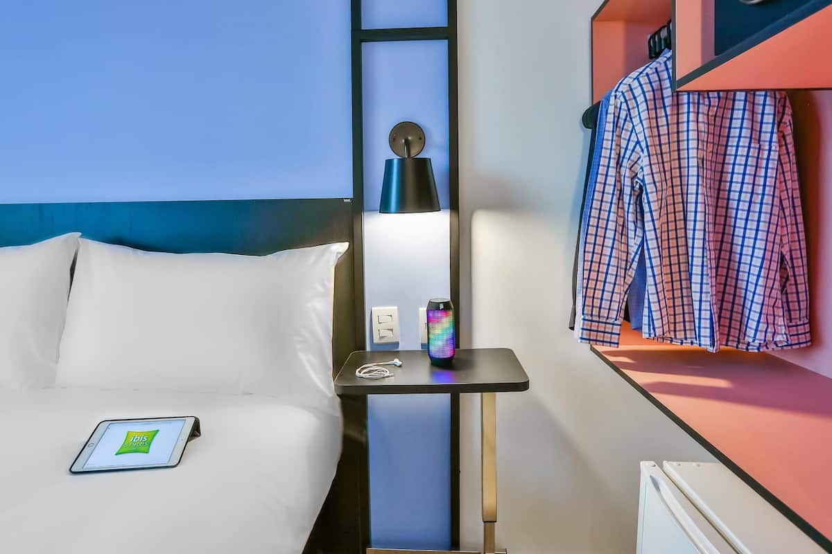 Standard Apartment, 1 Double Bed | In-room safe, desk, blackout drapes, soundproofing