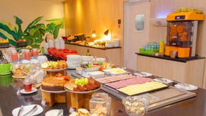 Unclassified image, 4 of 99, button - ibis Styles Goiania Marista (Goiania)