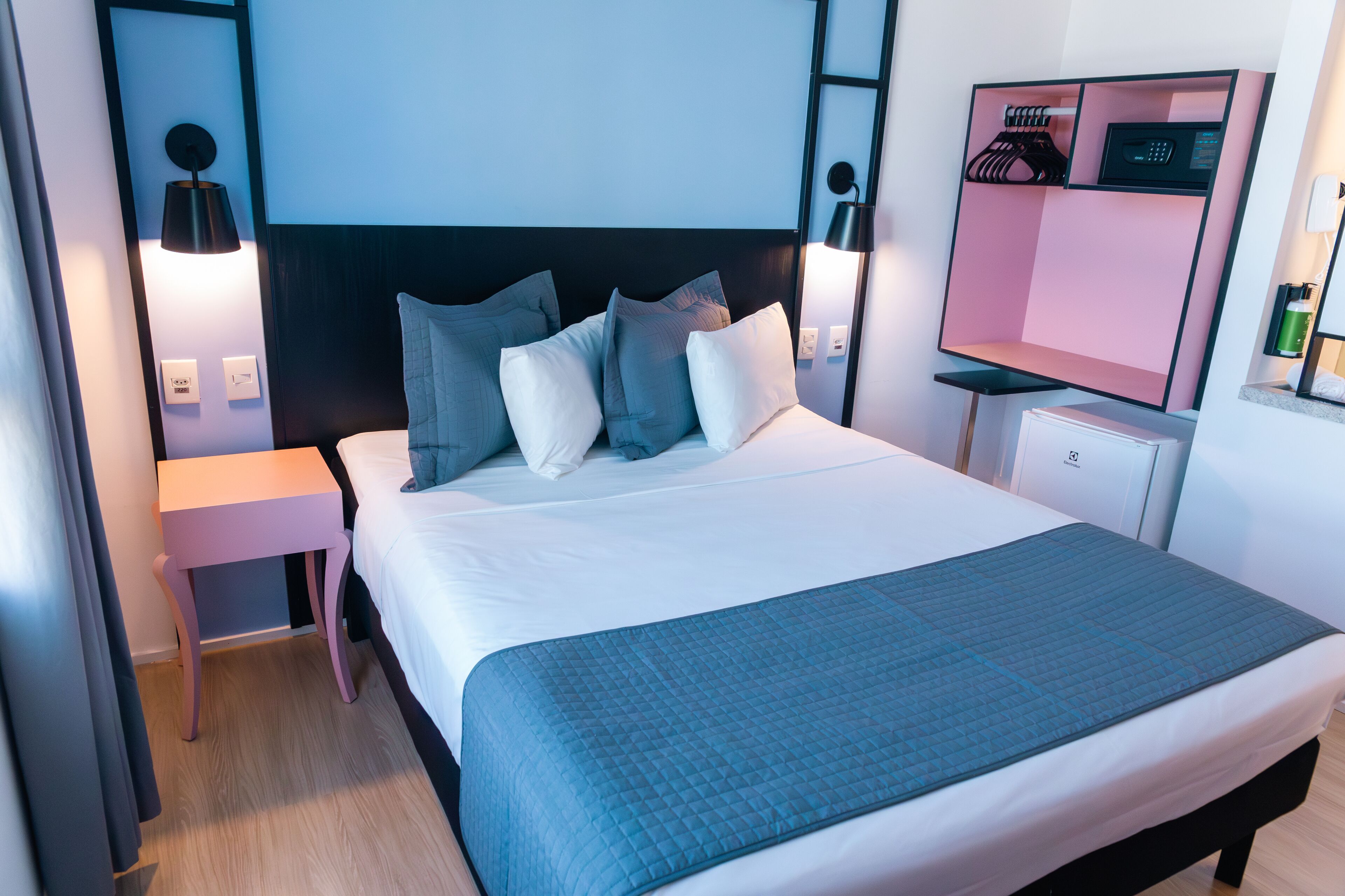 superior apartment, 1 double bed | in-room safe, desk, blackout curtains, soundproofing