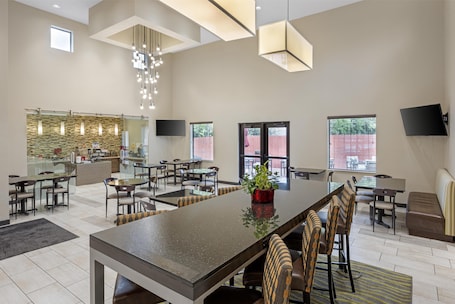 Free buffet breakfast. Best Western Plus Zion Canyon Inn & Suites