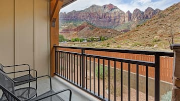 Suite, 2 Queen Beds, Non Smoking, Refrigerator & Microwave (with Sofabed) | Premium bedding, individually decorated, individually furnished, desk