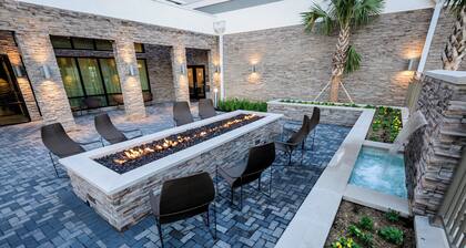 Courtyard by Marriott Lake Jackson