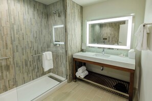Free toiletries, hair dryer, towels, soap - Courtyard by Marriott Lake Jackson (Lake Jackson)