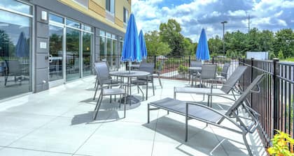Fairfield Inn & Suites by Marriott Greenville