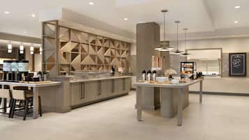 Daily cooked-to-order breakfast (USD 18.95 per person)