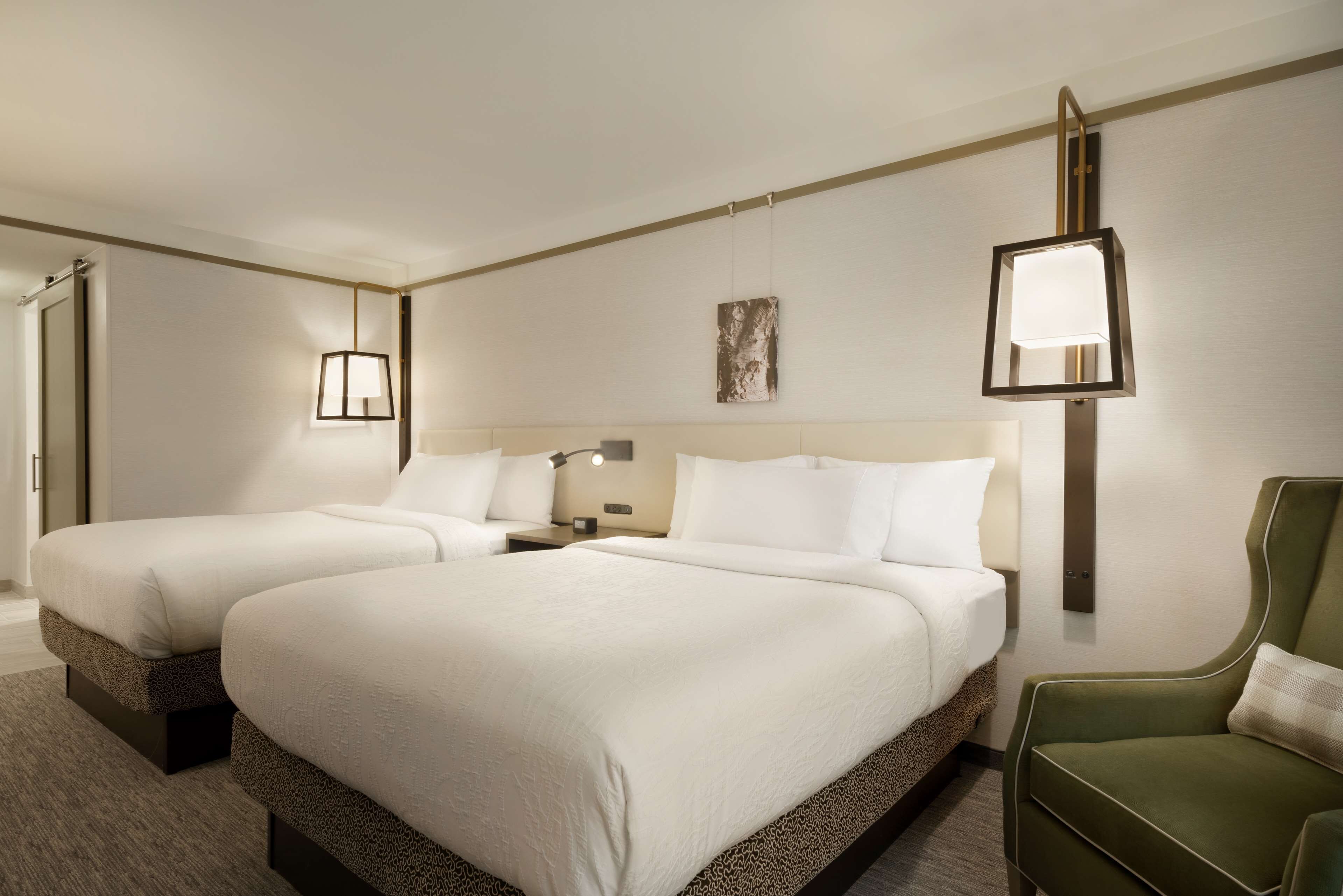 blackout curtains, free wifi, bed sheets