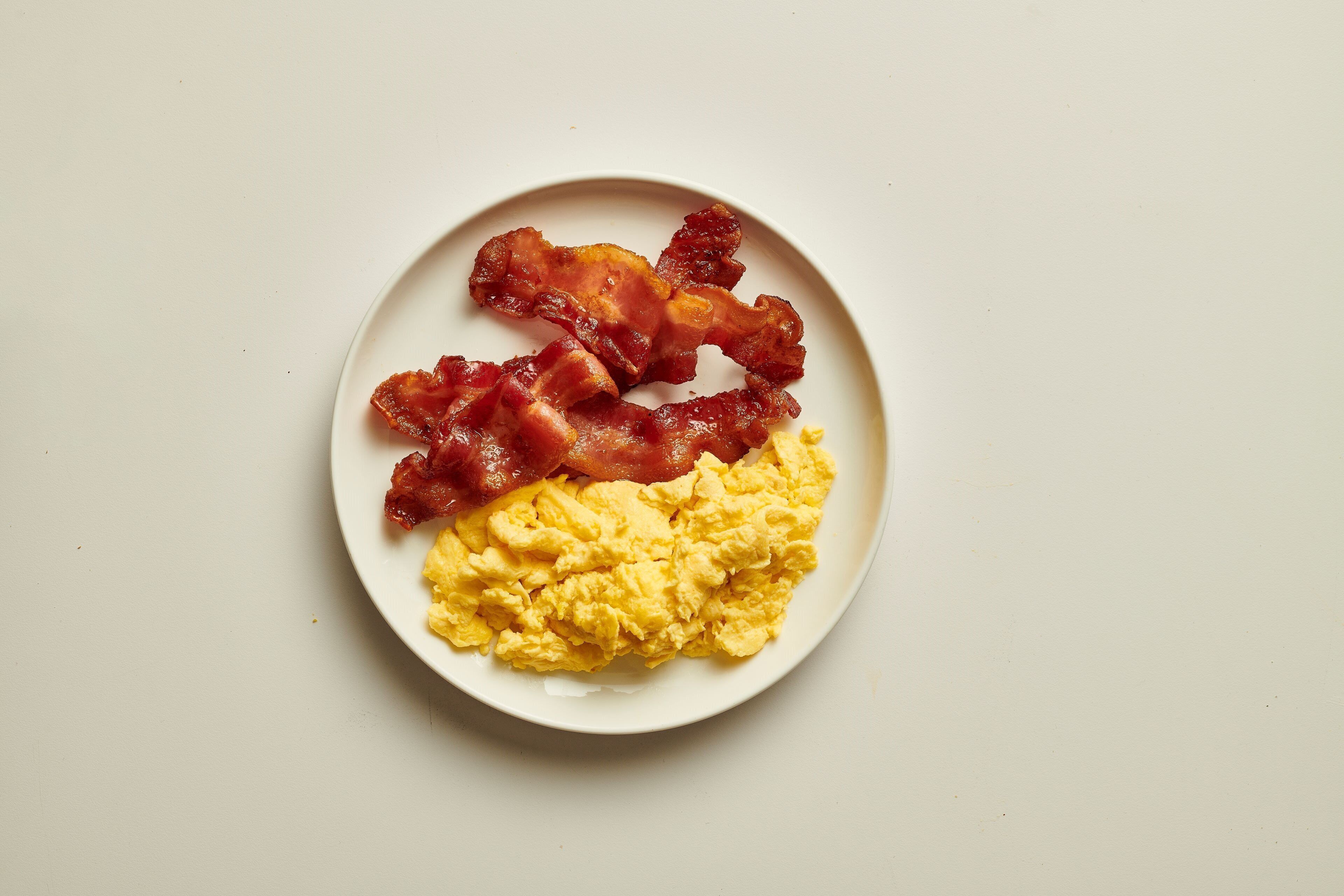 breakfast, lunch and dinner served