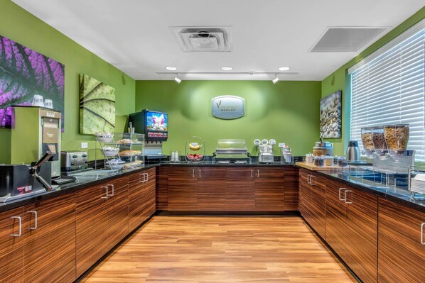 Free daily buffet breakfast - MainStay Suites St Louis Airport (Bridgeton)