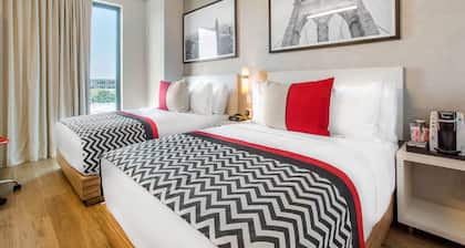 Insignia Hotel Brooklyn, an Ascend Collection Hotel