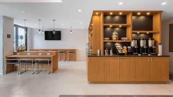 Free daily continental breakfast