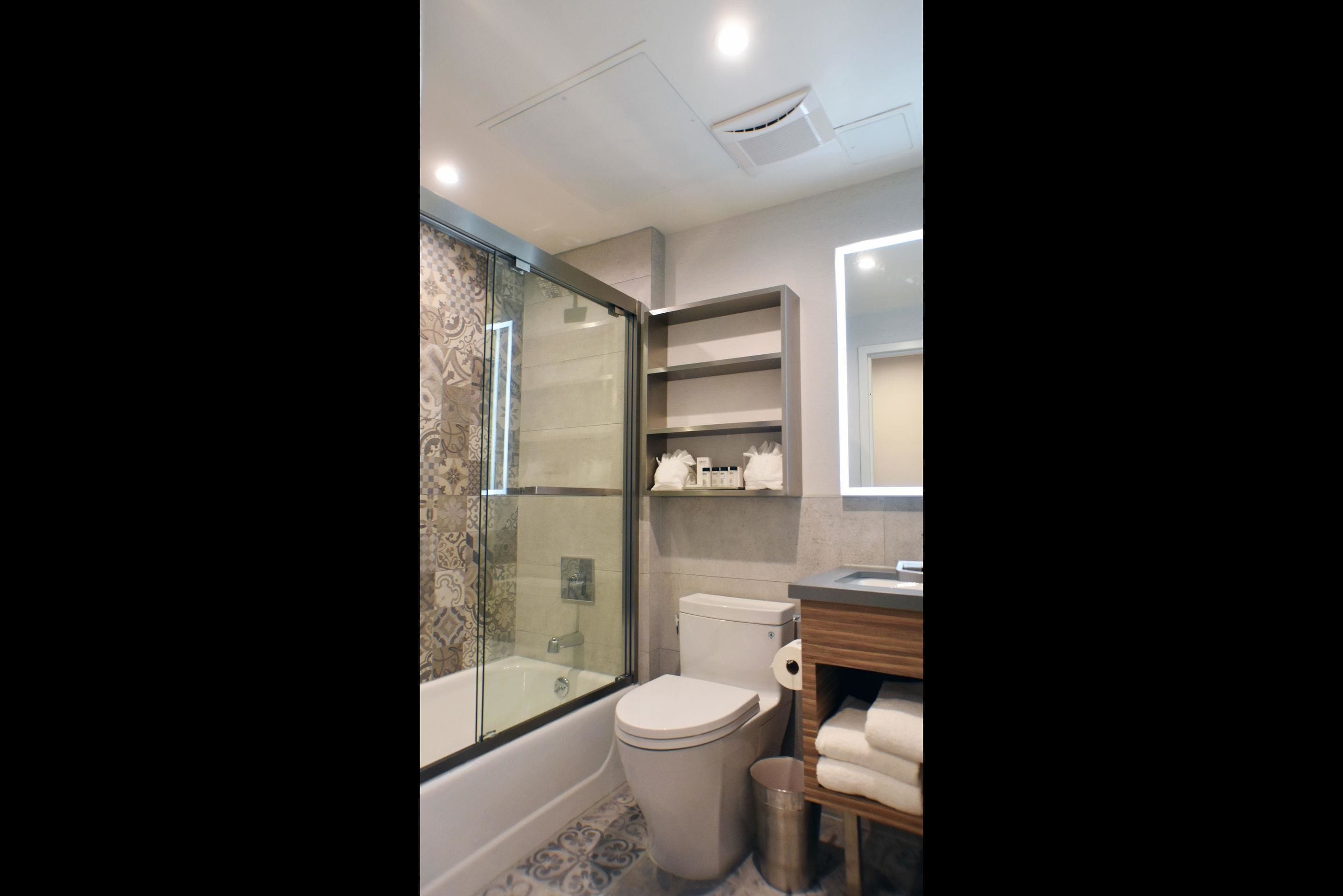 standard room, 2 double beds, non smoking | premium bedding, pillow-top beds, in-room safe, desk