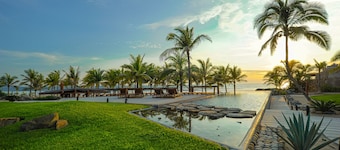 Las Palmas Luxury Villas