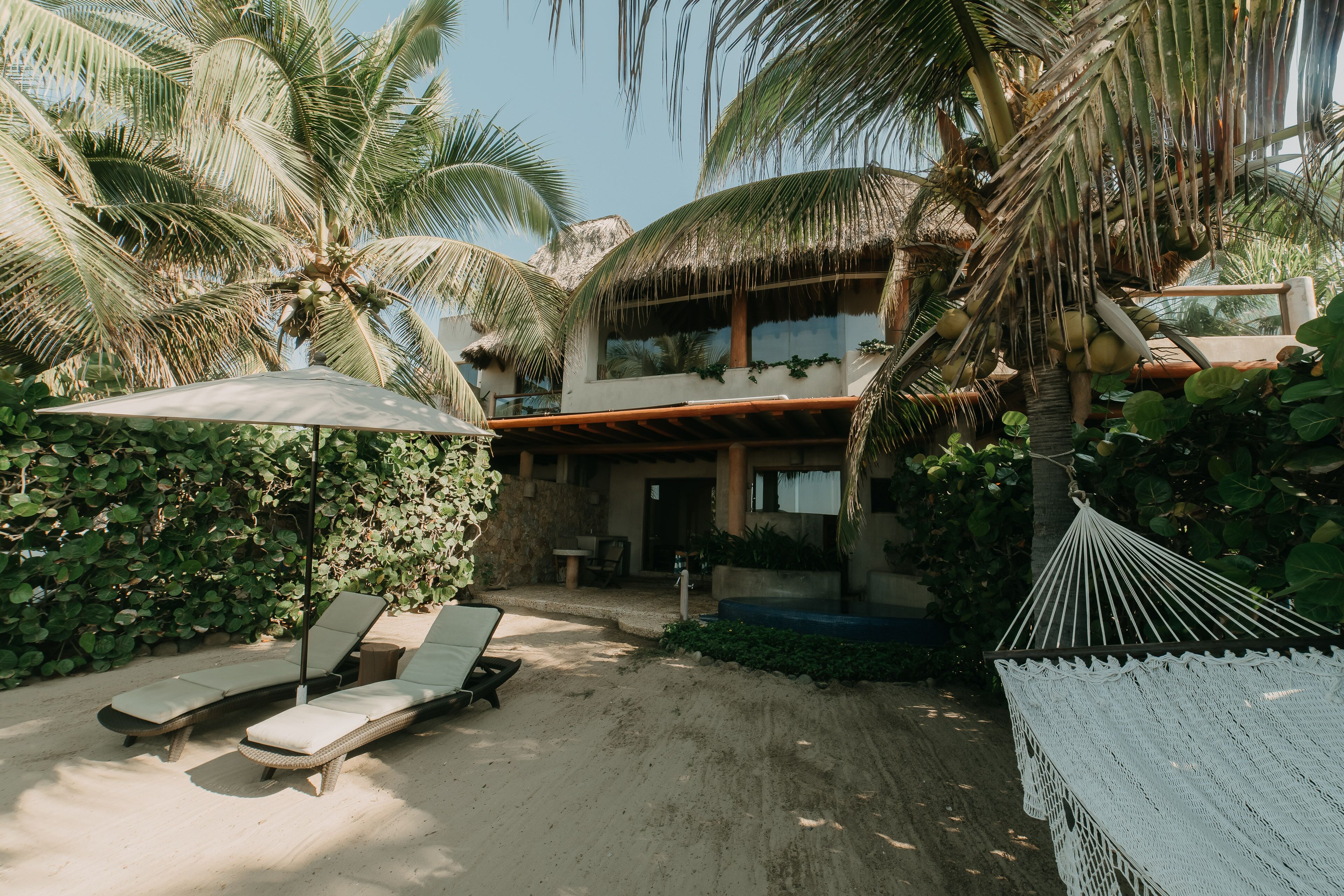 Villa de 1 recamara Sea View | Zona de estar | Televisión de pantalla plana de 30 cm con canales por satélite