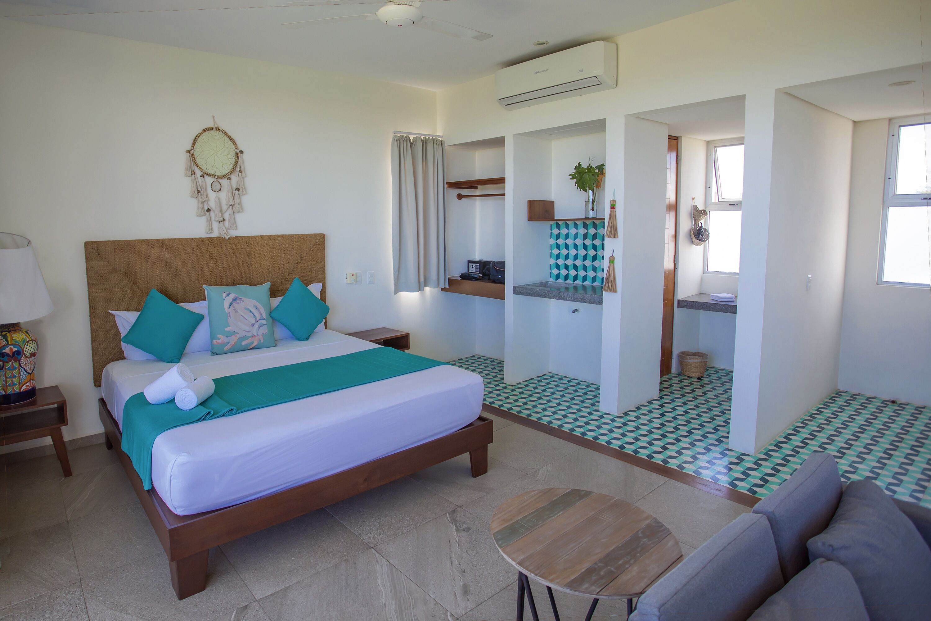 Senior Suite, 1 King Bed, Sea View | In-room safe, blackout drapes, iron/ironing board, free WiFi