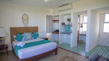 Senior Suite, 1 King Bed, Sea View | In-room safe, blackout drapes, iron/ironing board, free WiFi