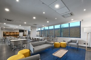 Desayuno continental gratuito y diario