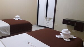 Habitación Confort con 2 camas individuales, 2 camas individuales | Escritorio, wifi gratis, accesible en silla de ruedas