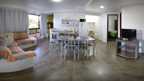 Family Apartment | Living room | LCD TV - Pousada Vila Dos Coqueiros (Imbituba)