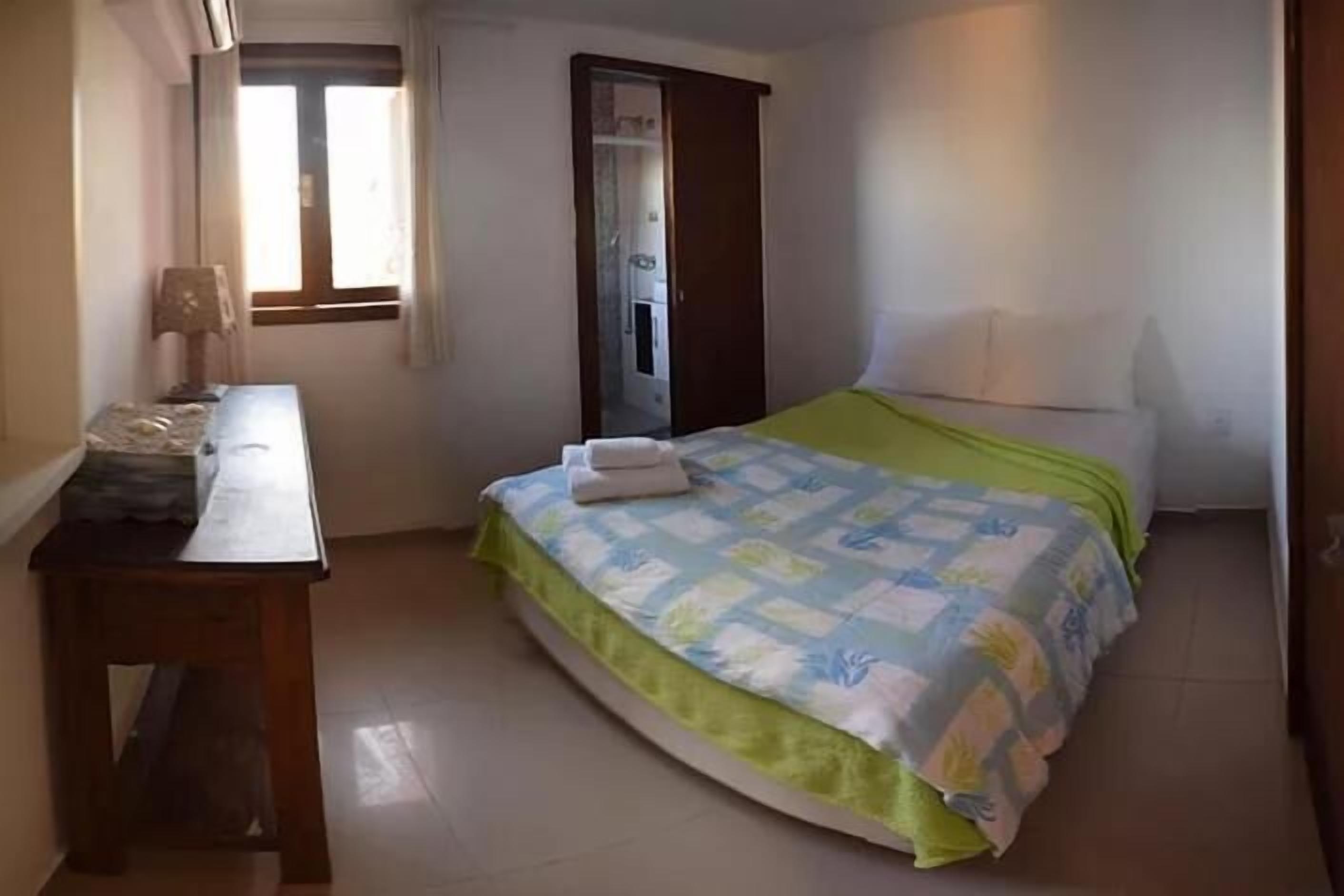 Decoración personalizada, muebles diferentes y escritorio 