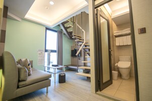 Standard Loft, 2 Queen Beds, City View | Living room | LCD TV