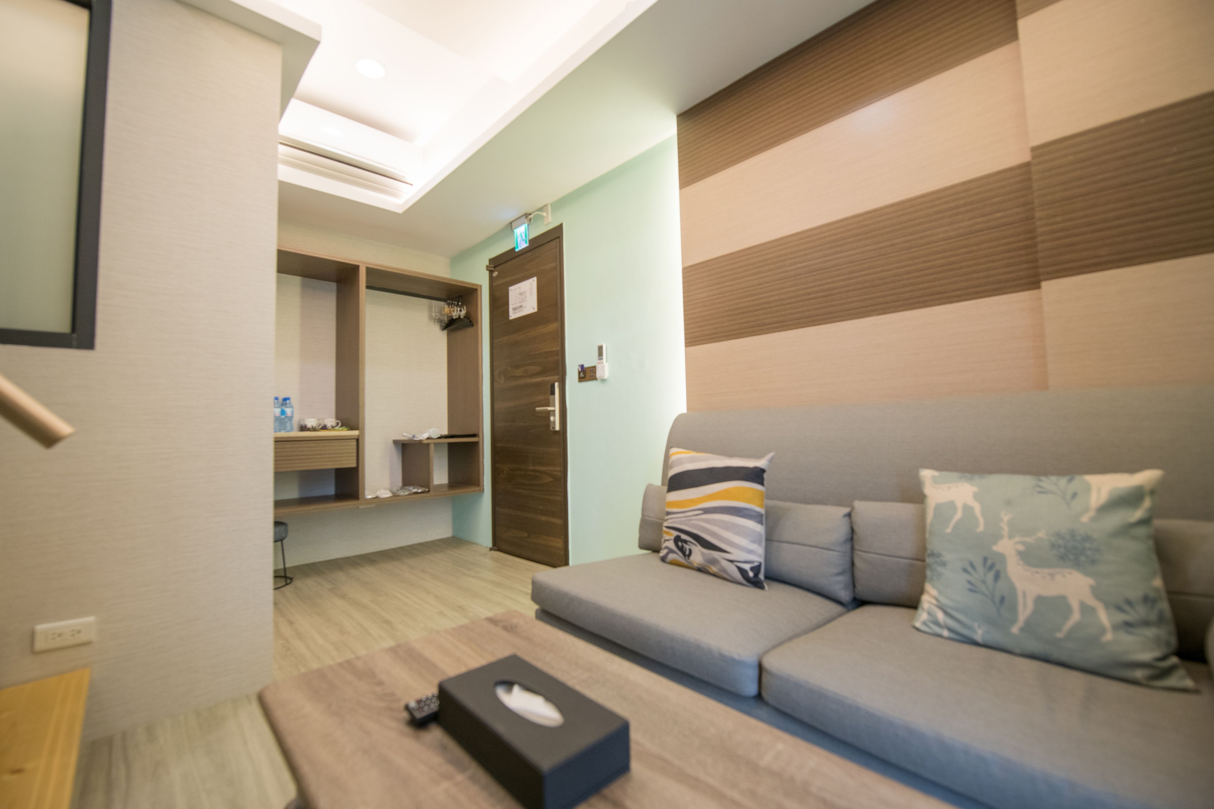 standard loft, 2 queen beds, city view | living room | lcd tv