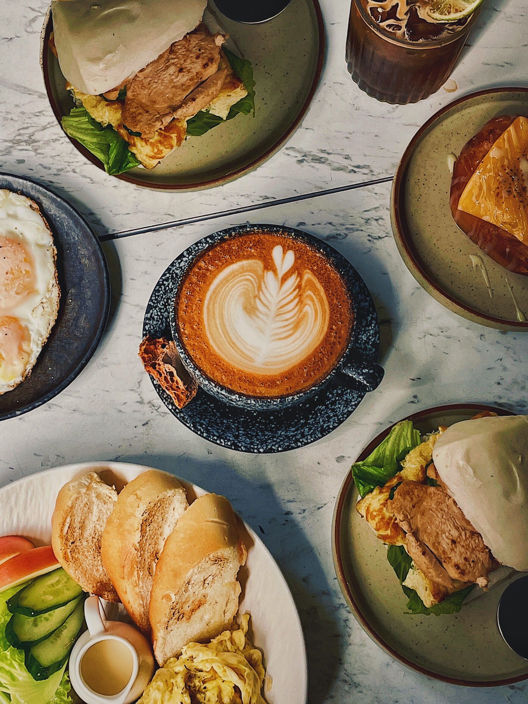 daily full breakfast (twd 230 per person)