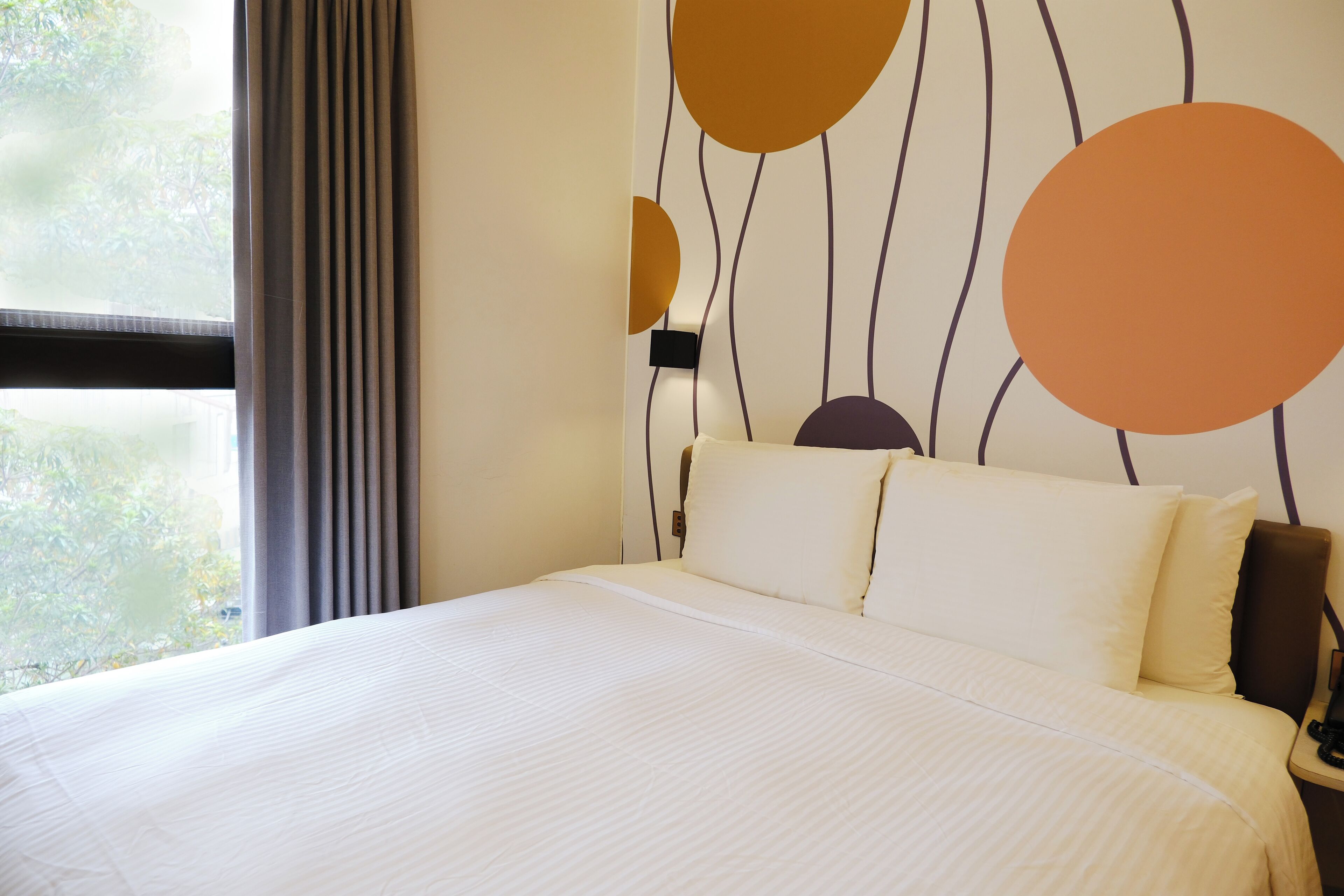 standard double room, 1 queen bed, city view | desk, blackout curtains, soundproofing, free wifi