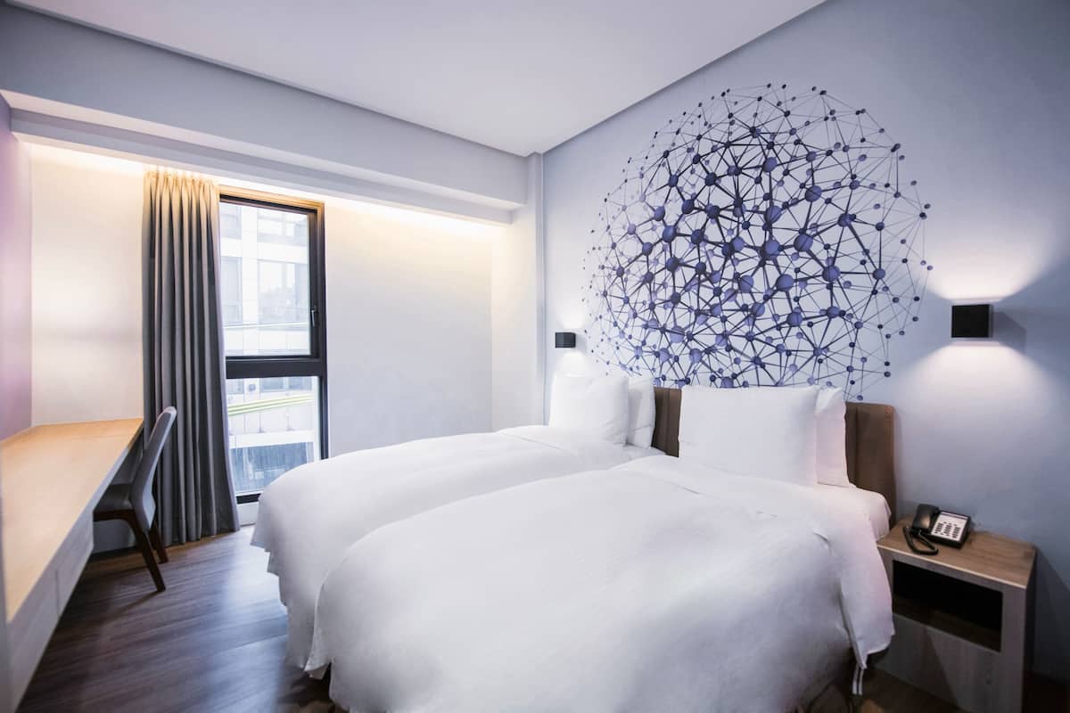 Standard Twin Room, 2 Single Beds, City View