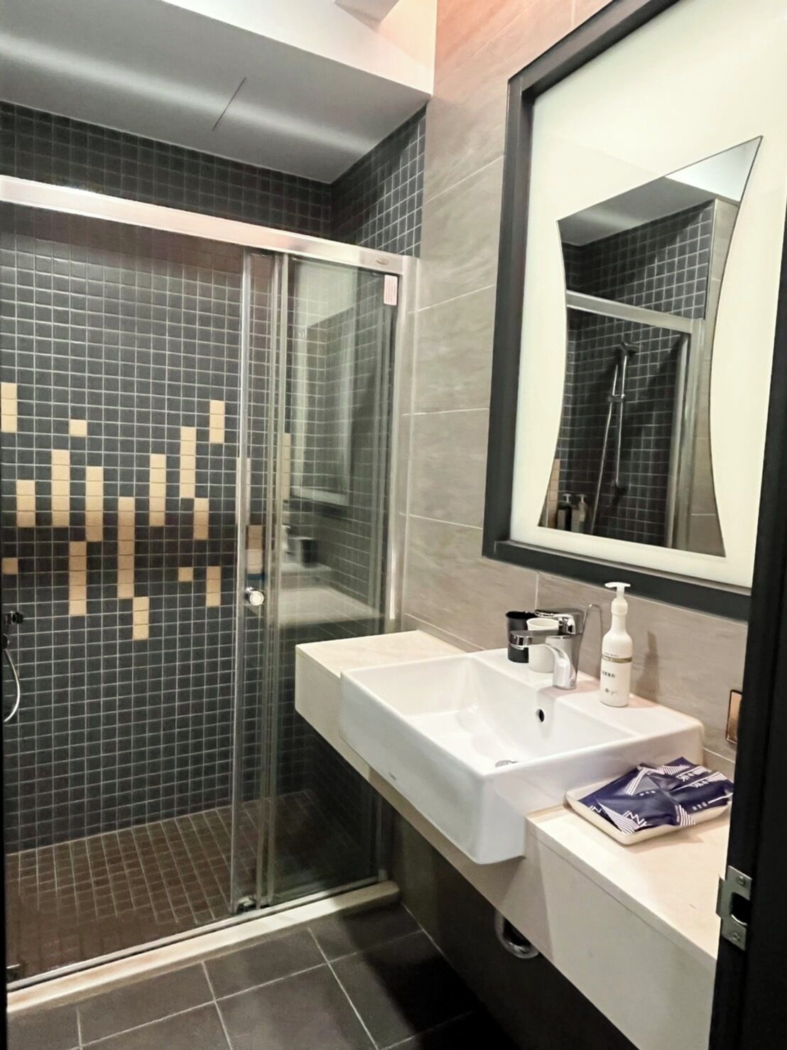 standard twin room, 2 single beds, city view | desk, blackout curtains, soundproofing, free wifi