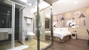 Deluxe Double Room, 1 King Bed, City View | Desk, blackout curtains, soundproofing, free WiFi