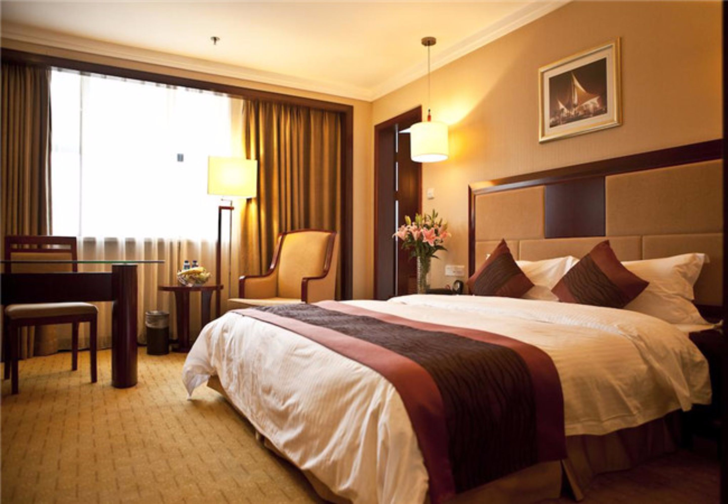 executive double room | in-room safe, desk, blackout curtains, iron/ironing board
