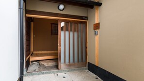 Interior entrance - Momiji-an Kiyomizu-tei (Kyoto)