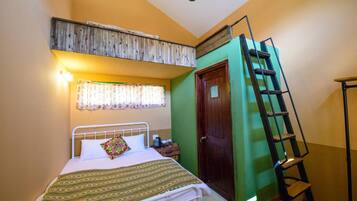 Superior Bungalow | Individually decorated, individually furnished, desk, free WiFi