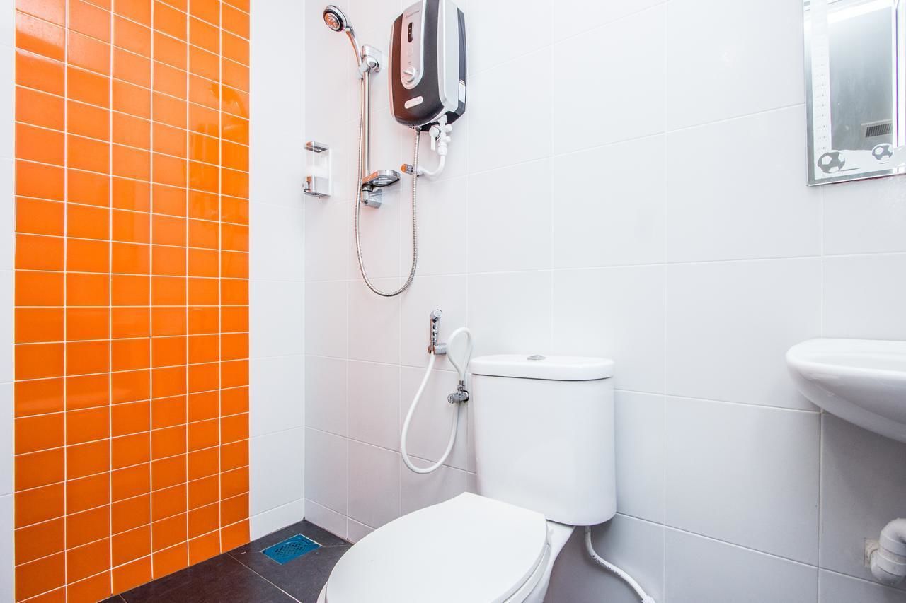 double room | bathroom | shower, free toiletries, hair dryer, towels