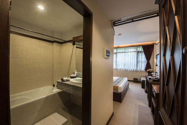 Chambre (Bagan) | Salle de bain