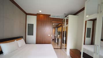 2-Bedroom Suite | Minibar, escritorio, tabla de planchar con plancha y wifi gratis