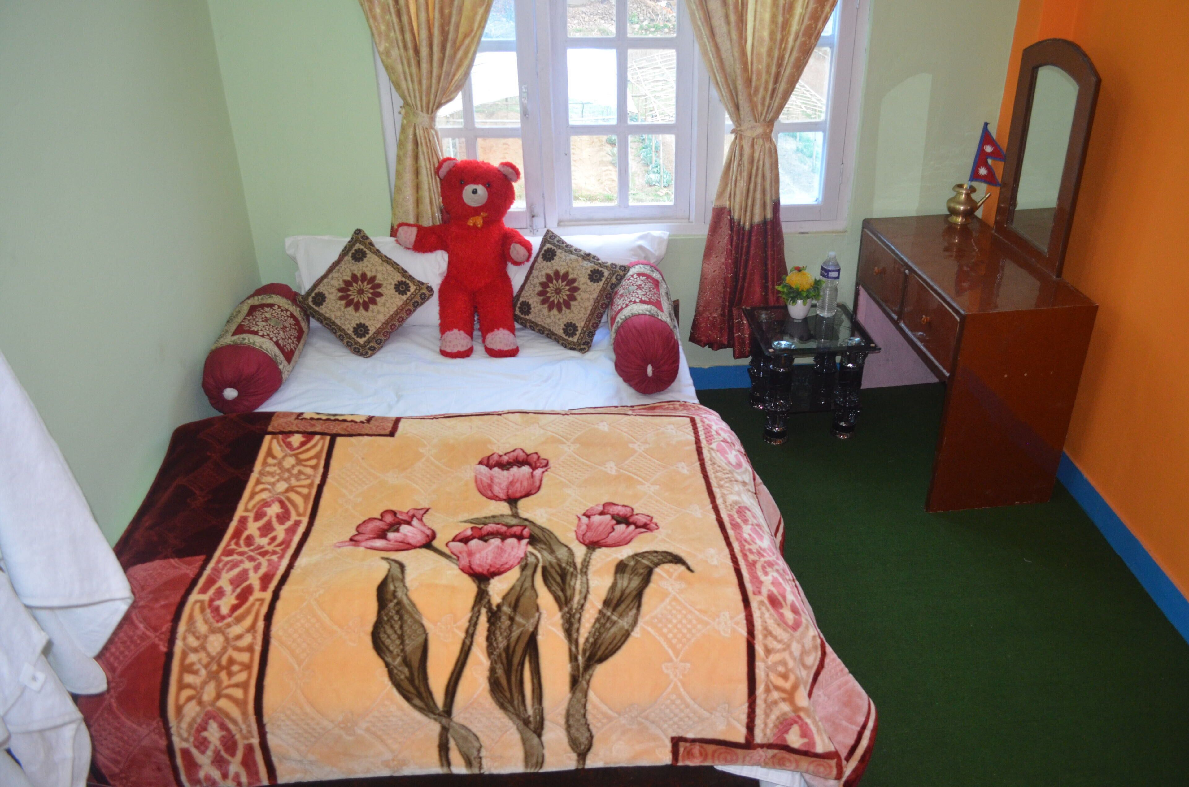 Dobbelt- eller tomannsrom, dalutsikt, ved fjell | Ekstrasenger