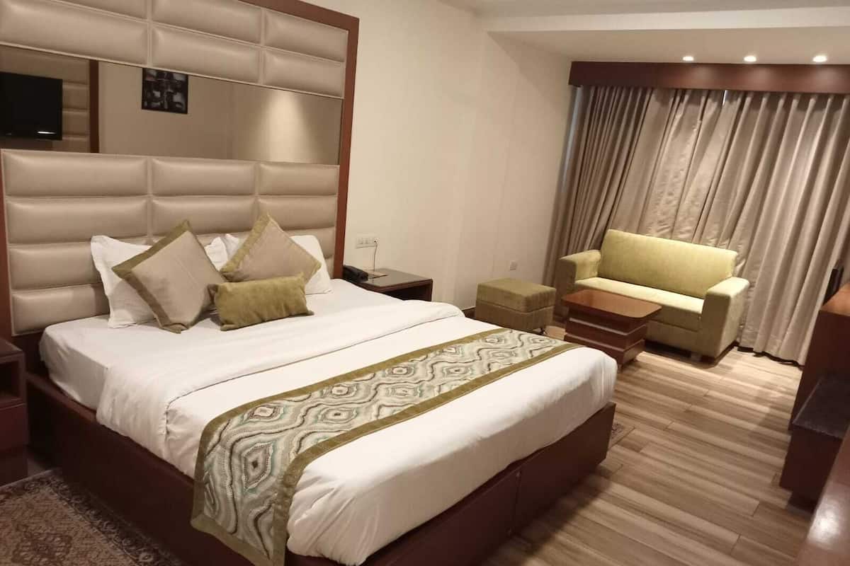 1 habitación, ropa de cama de alta calidad y escritorio