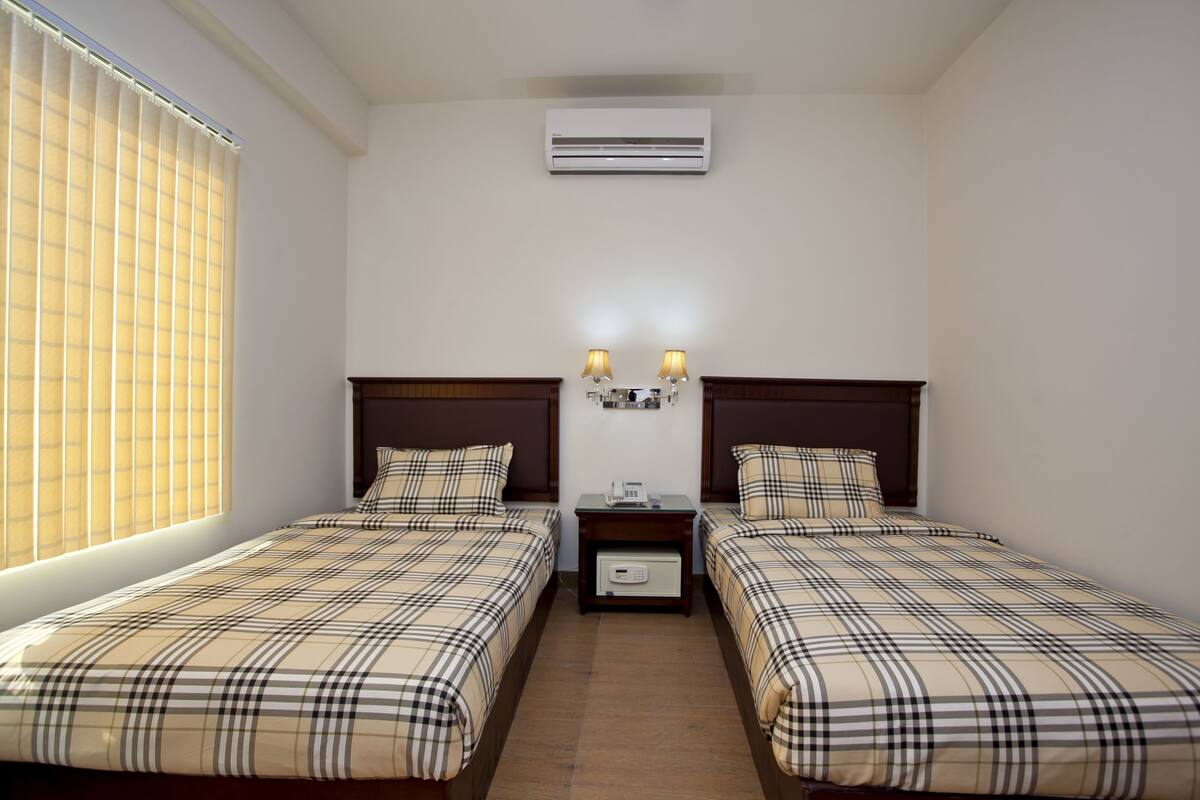 In-room safe, desk, free WiFi, bed sheets