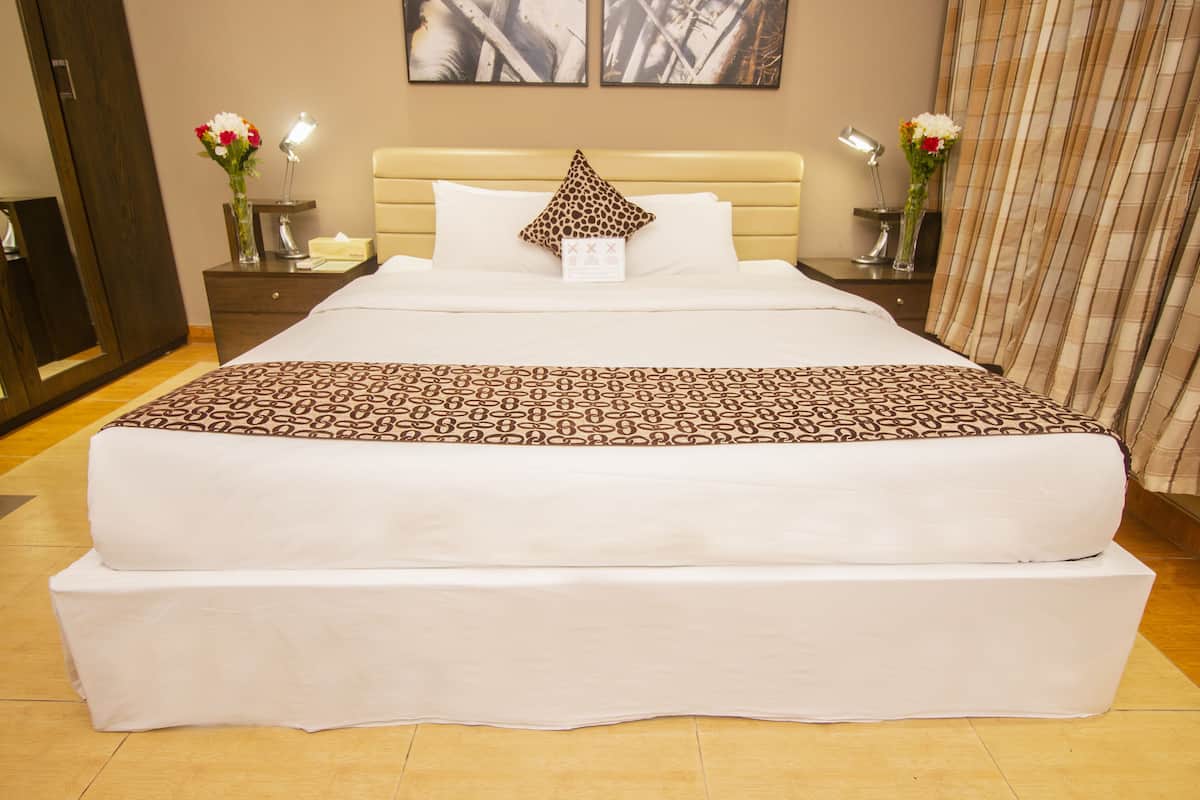 1 bedroom, premium bedding, minibar, in-room safe