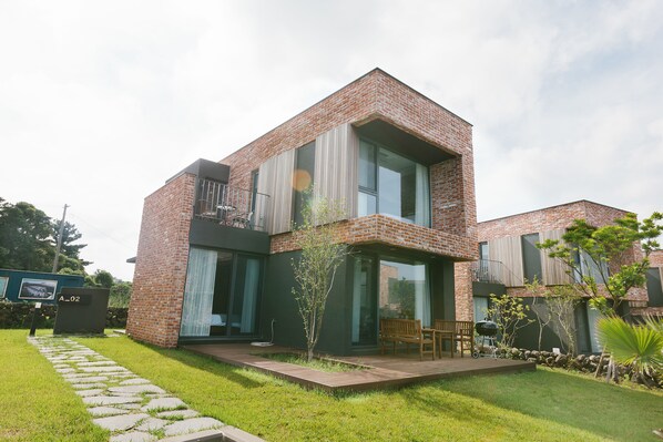 Pet-friendly - Jeju Daonjae (Seogwipo)