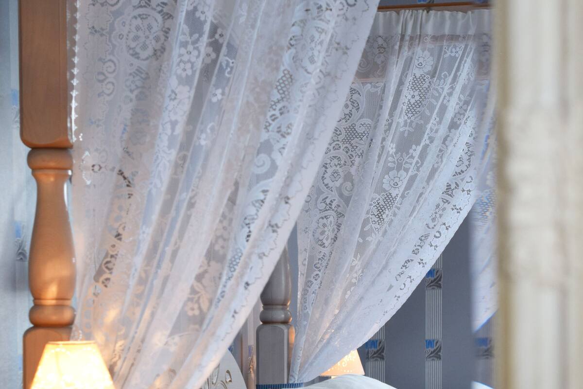 double room | individually decorated, individually furnished, desk, blackout curtains