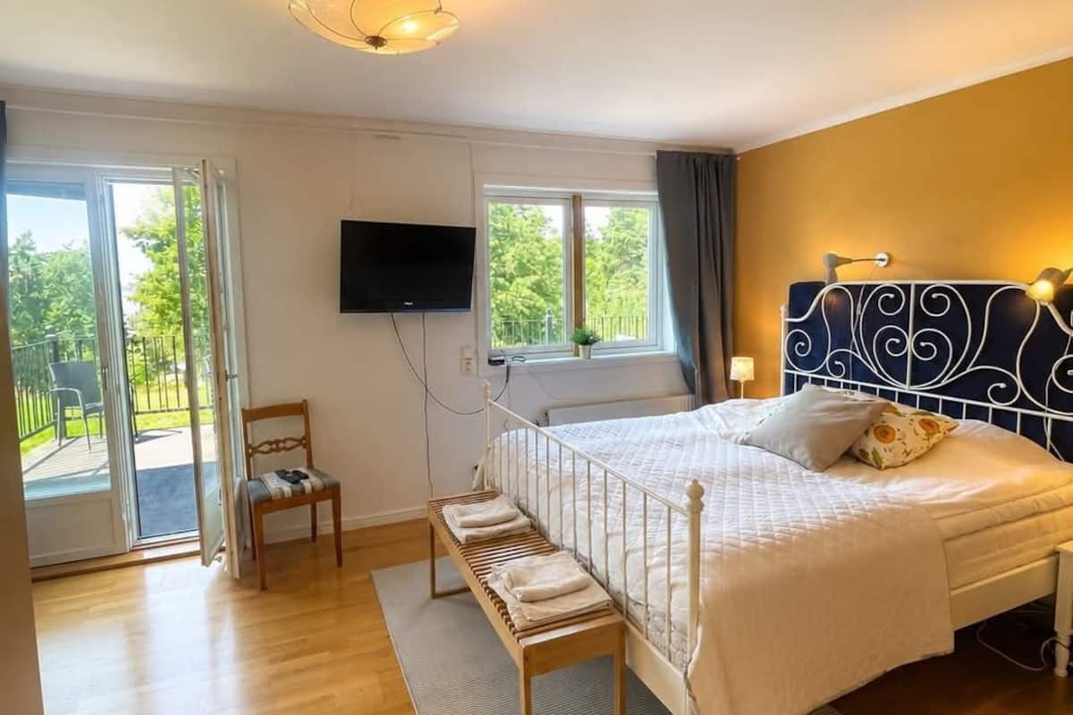 Double Room, Annex Building