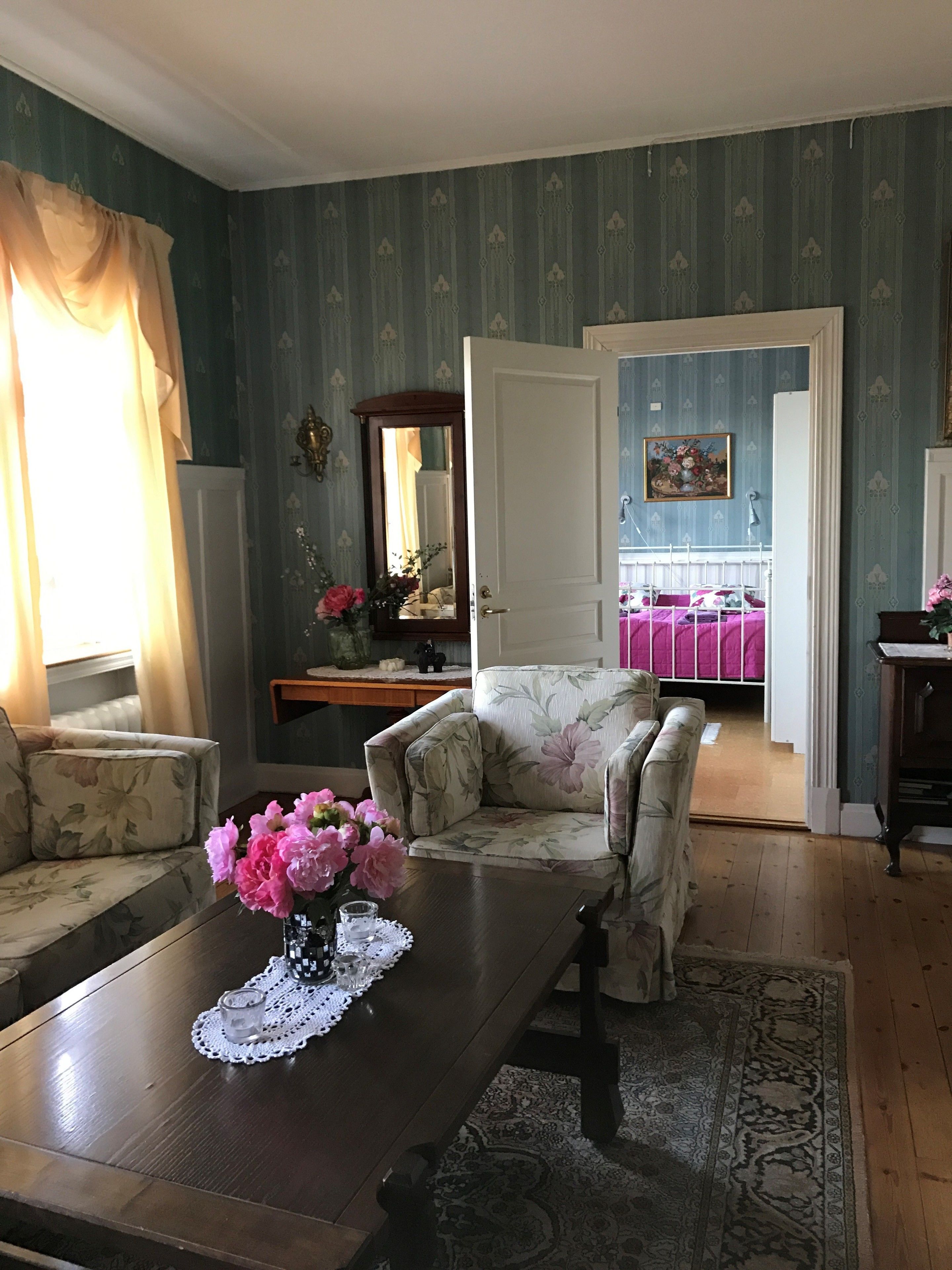 double room | living area | tv